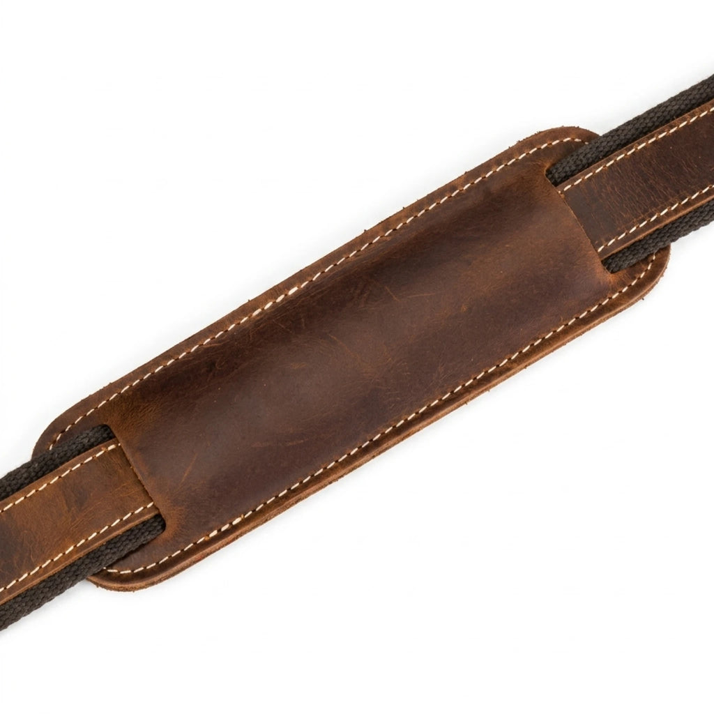 "Maleta Executiva Masculina de Couro ORVENI Dallas, maleta de couro executiva masculina com acabamento premium, compartimentos organizados e design sofisticado."