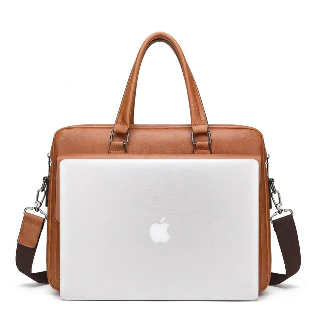 Maleta de couro Slim Savalli com design slim e sofisticado