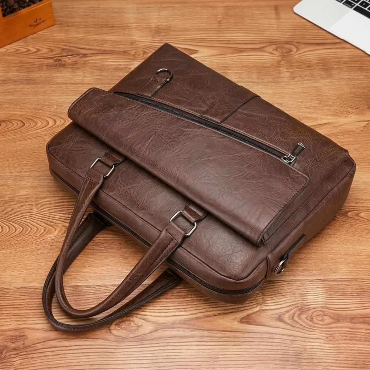 Maleta de couro executiva masculina Slim Savalli para uso profissional