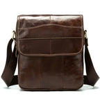 Bolsa de Couro Crossbody Transversal Lorenzo masculina com design moderno e elegante.