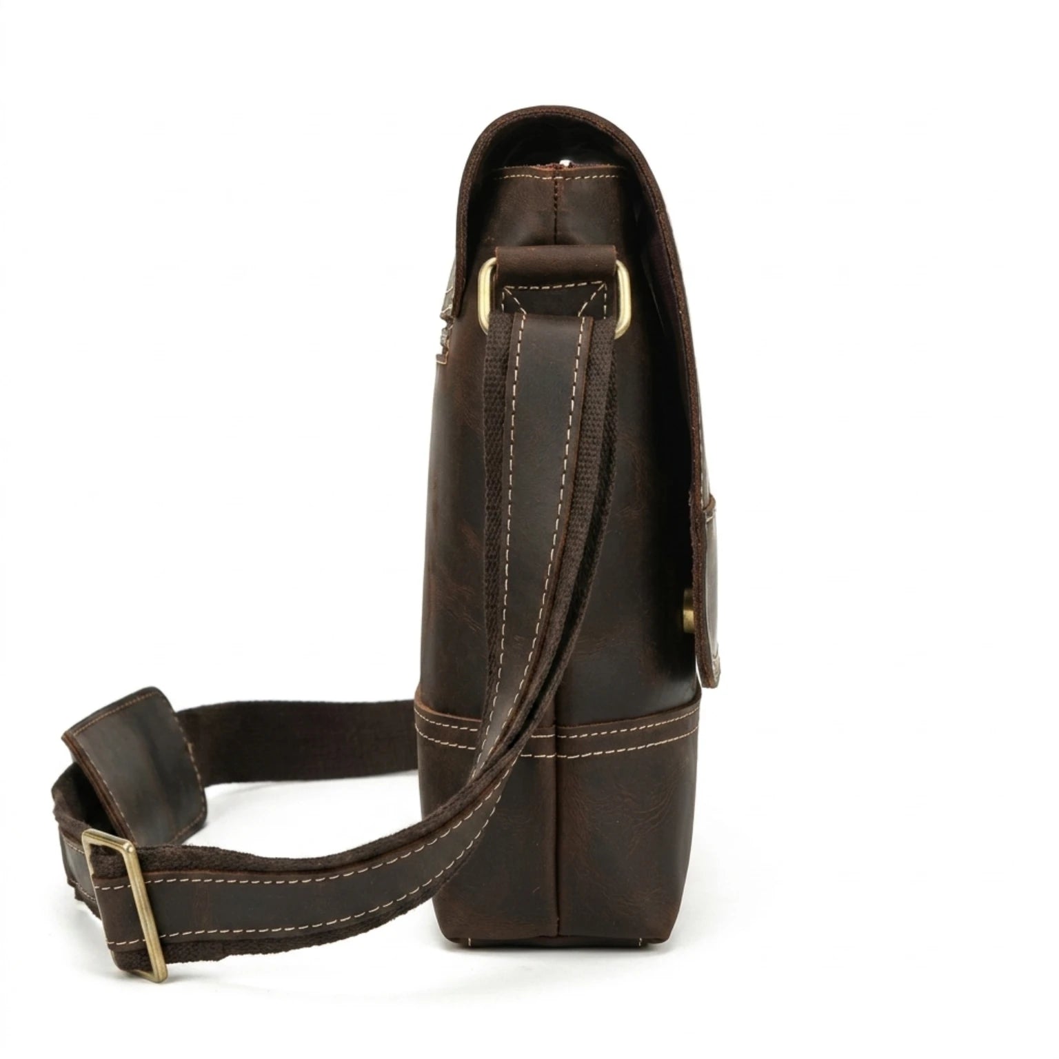 "Bolsa de Couro Crossbody Vintage Dommy, bolsa masculina de couro transversal com acabamento premium, design vintage e estilo elegante."