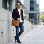 "Bolsa de Couro Crossbody Vintage Dommy, bolsa masculina de couro transversal com acabamento premium, design vintage e estilo elegante."