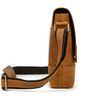 "Bolsa de Couro Crossbody Vintage Dommy, bolsa masculina de couro transversal com acabamento premium, design vintage e estilo elegante."