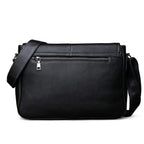 "Bolsa de couro transversal Vintage Lucca com acabamento refinado, design clássico e alta durabilidade para uso diário e viagens."
