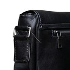 "Bolsa de Couro Crossbody Vintage Lucca, bolsa masculina de couro transversal com acabamento premium, design vintage e estilo sofisticado."