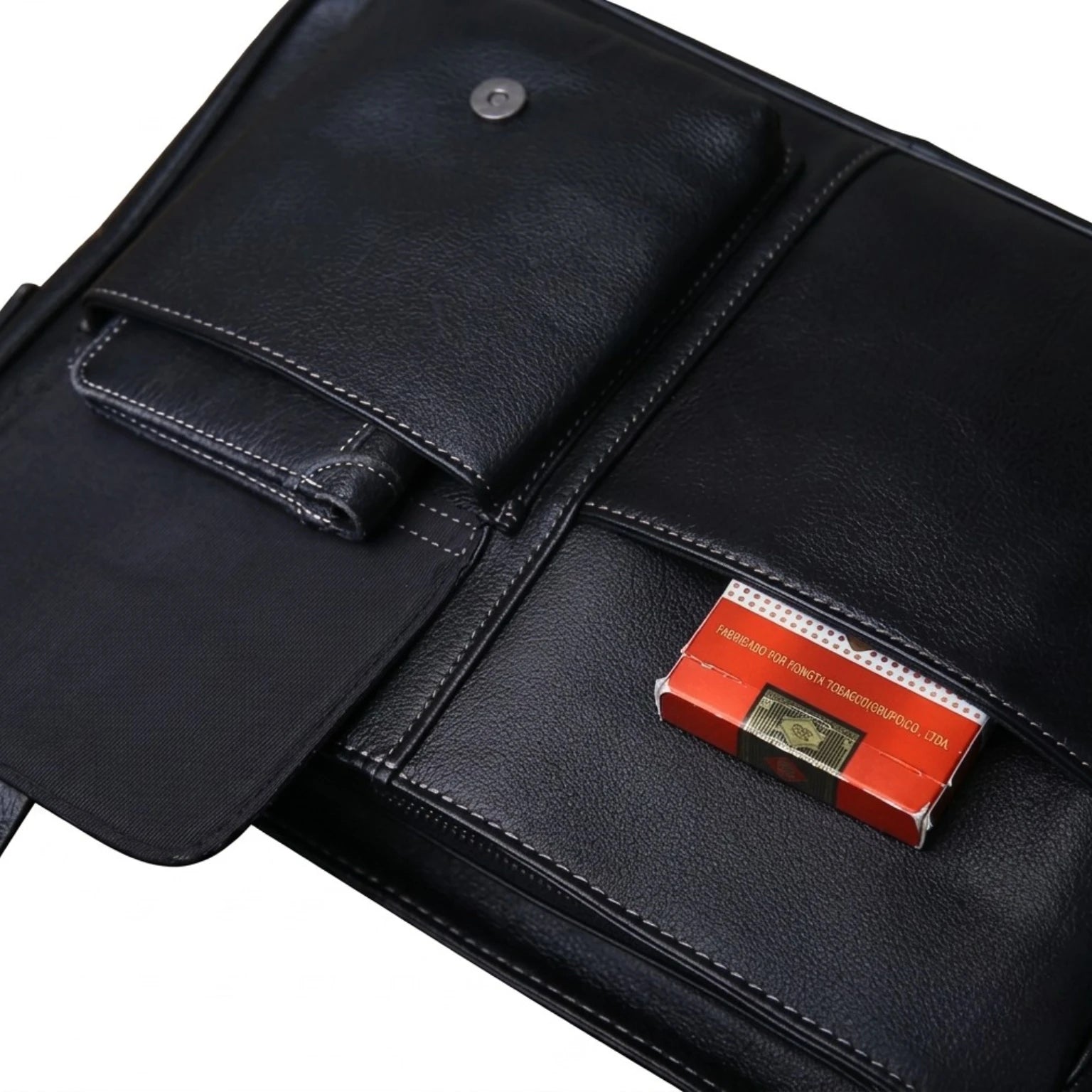 "Bolsa de Couro Crossbody Vintage Lucca, bolsa masculina de couro transversal com acabamento premium, design vintage e estilo sofisticado."