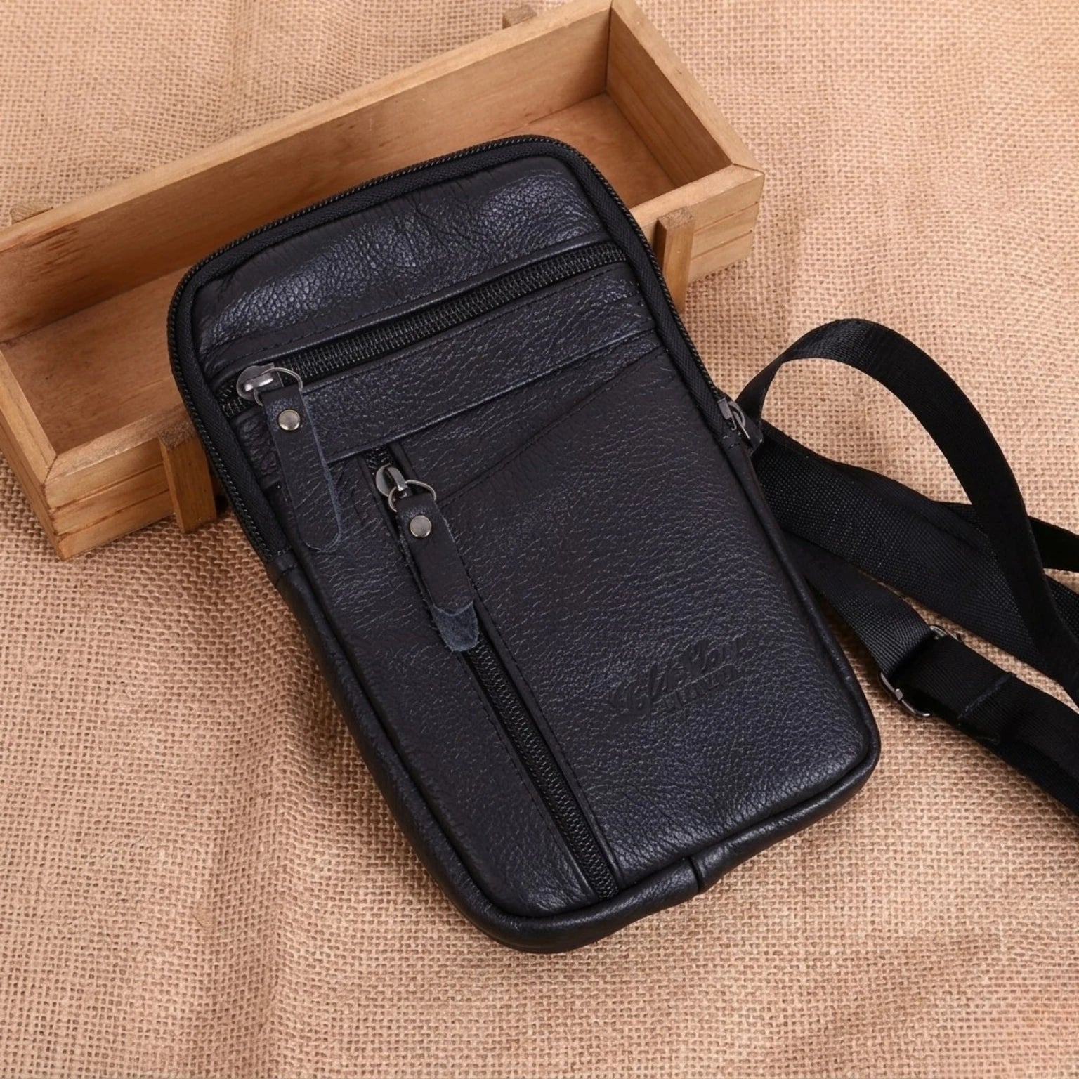 Bolsa de Couro Transversal Arms Urban confortável e funcional para o dia a dia.