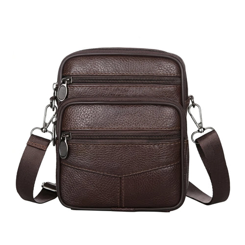 Bolsa de couro masculina transversal com design elegante, acabamento premium e espaço para itens essenciais.