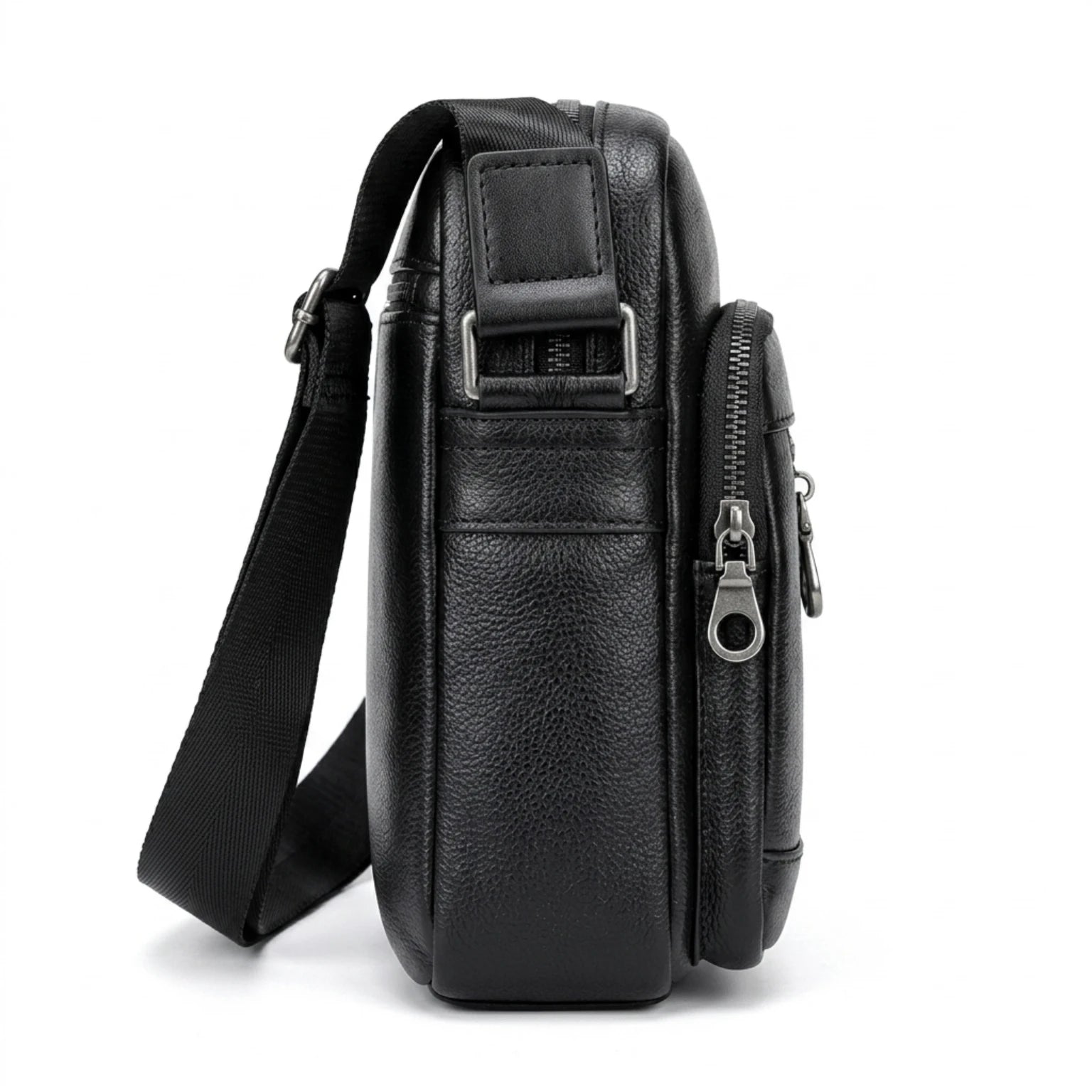Bolsa de couro masculina Savalli moderna e confortável para o dia a dia.