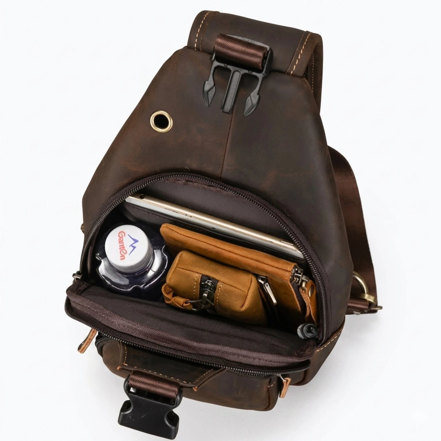 "Bolsa de Couro Transversal Vintage Renzo, bolsa masculina de couro transversal com acabamento premium, design vintage e estilo sofisticado."