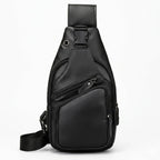 "Bolsa masculina Vintage Renzo em couro premium, bolsa transversal com design vintage e excelente organização interna."