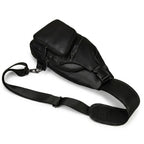"Bolsa de Couro Transversal Vintage Renzo, bolsa masculina de couro transversal com acabamento premium, design vintage e estilo sofisticado."