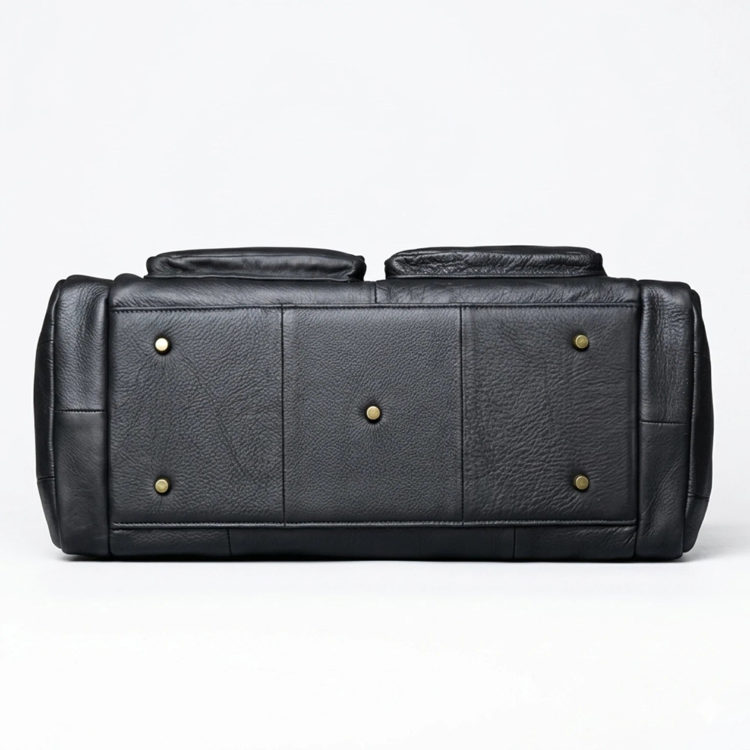 Bolsa de couro Lorenzo para viagem com estilo refinado e excelente organização.