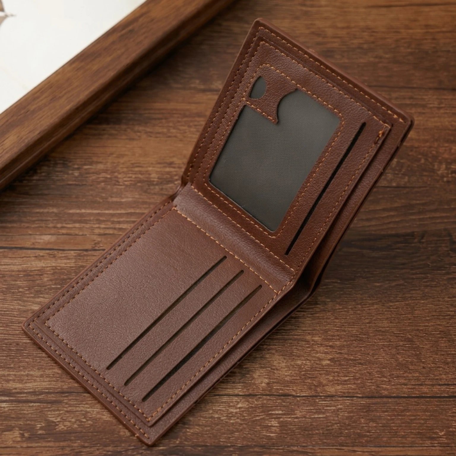 Carteira masculina pequena Texas Bifold em couro legítimo, design compacto, sofisticado e ideal para uso diário