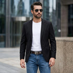 Cinto masculino em couro legítimo com fivela sofisticada e estilo versátil para o dia a dia.