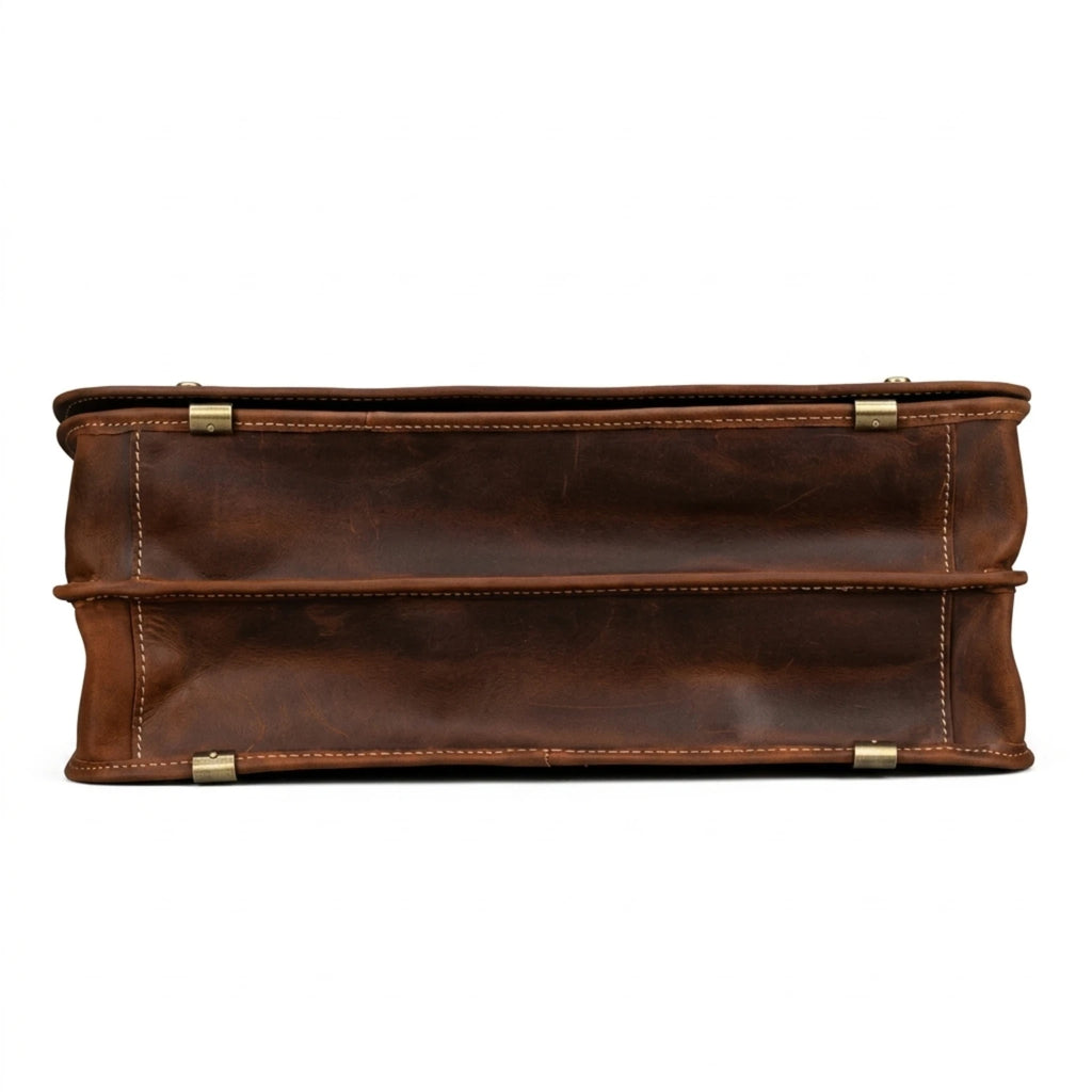 "Maleta Executiva Masculina de Couro ORVENI Dallas, maleta de couro executiva masculina com acabamento premium, compartimentos organizados e design sofisticado."