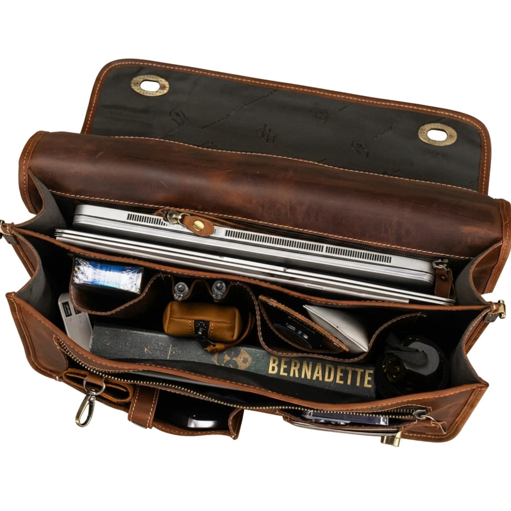 "Maleta Executiva Masculina de Couro ORVENI Dallas, maleta de couro executiva masculina com acabamento premium, compartimentos organizados e design sofisticado."