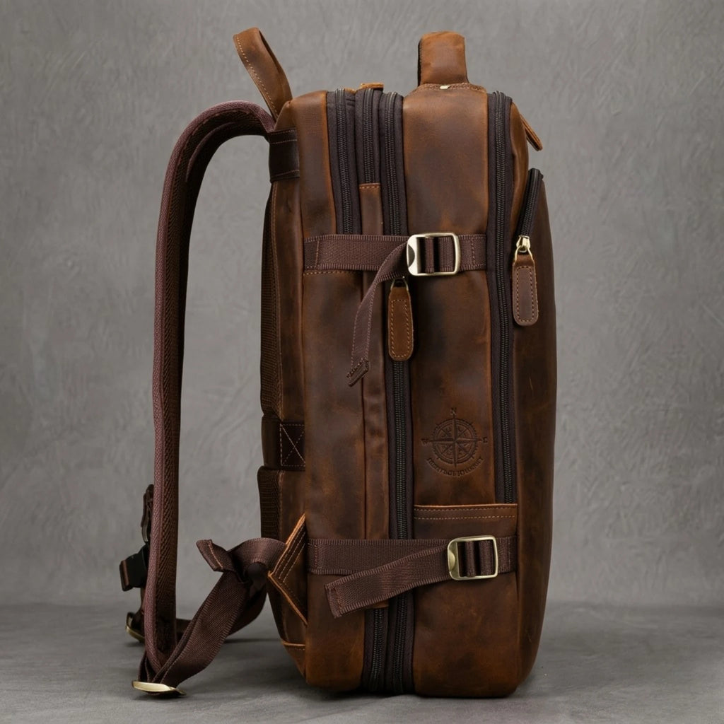 Mochila de Couro Executiva ORVENI Texas para notebook em couro legítimo, design sofisticado, alta durabilidade e excelente organização.