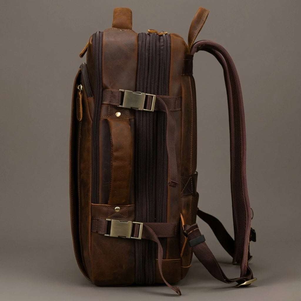 Mochila de Couro Executiva ORVENI Texas para notebook em couro legítimo, design sofisticado, alta durabilidade e excelente organização.