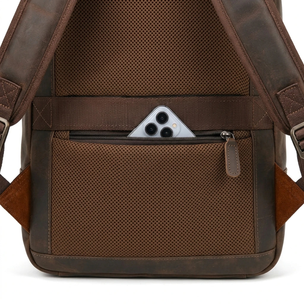 Mochila de Couro Executiva ORVENI Texas para notebook em couro legítimo, design sofisticado, alta durabilidade e excelente organização.