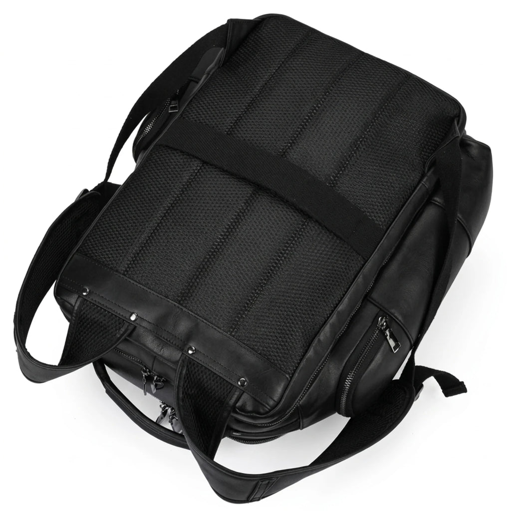 Mochila de couro masculina para notebook com design executivo, acabamento premium e amplo espaço para o dia a dia.