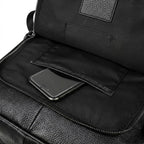 Mochila de couro executiva slim Texas preta com design moderno e discreto.