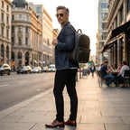 "Mochila couro notebook Life Europa em couro premium, modelo executivo com design sofisticado e compartimento acolchoado para notebook."