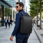"Mochila couro notebook Rome Pro em couro premium, modelo executivo com compartimento acolchoado para notebook e estilo moderno."