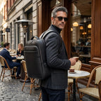 "Mochila de Couro Rome Urban, mochila de couro feminina e masculina para notebook, ideal para trabalho, viagens e uso diário."