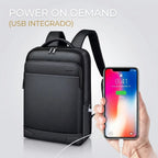 "Mochila couro notebook Rome Urban com acabamento premium, estilo executivo e organização inteligente para o dia a dia."