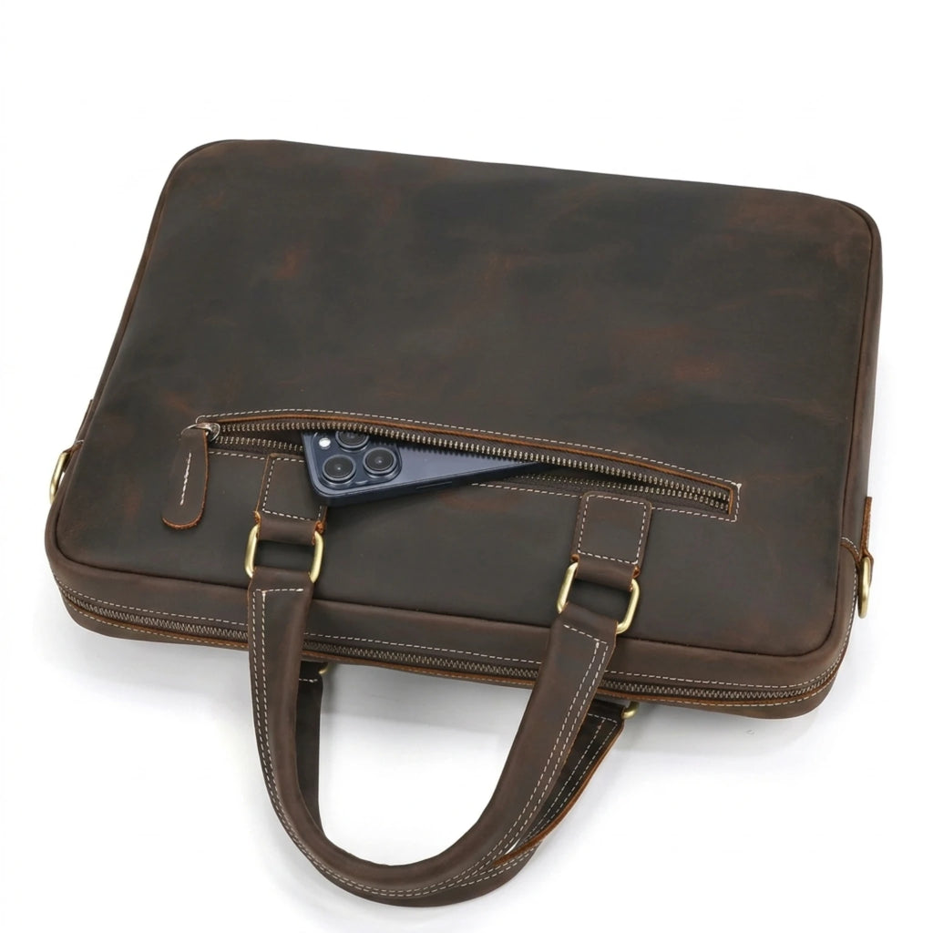 Pasta de couro Orveni Life Dominus perfeita para transportar notebook e documentos com segurança.