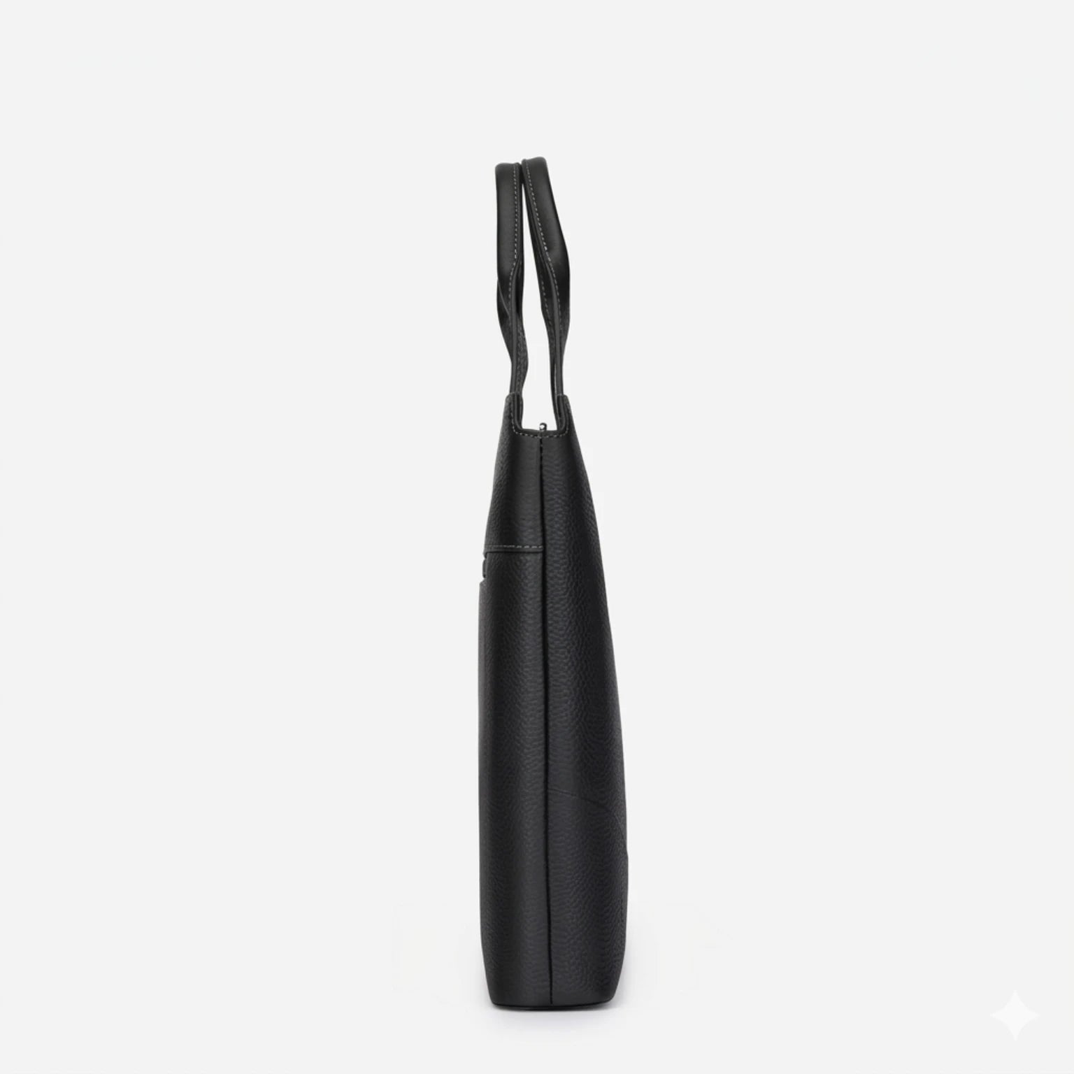 "Pasta de couro Orveni Life Vittorio com design moderno e executivo, confeccionada para profissionais que valorizam sofisticação e durabilidade."