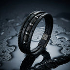 Pulseira de Couro Masculina Life Enzo em couro legítimo, design elegante e acabamento premium para complementar seu estilo.