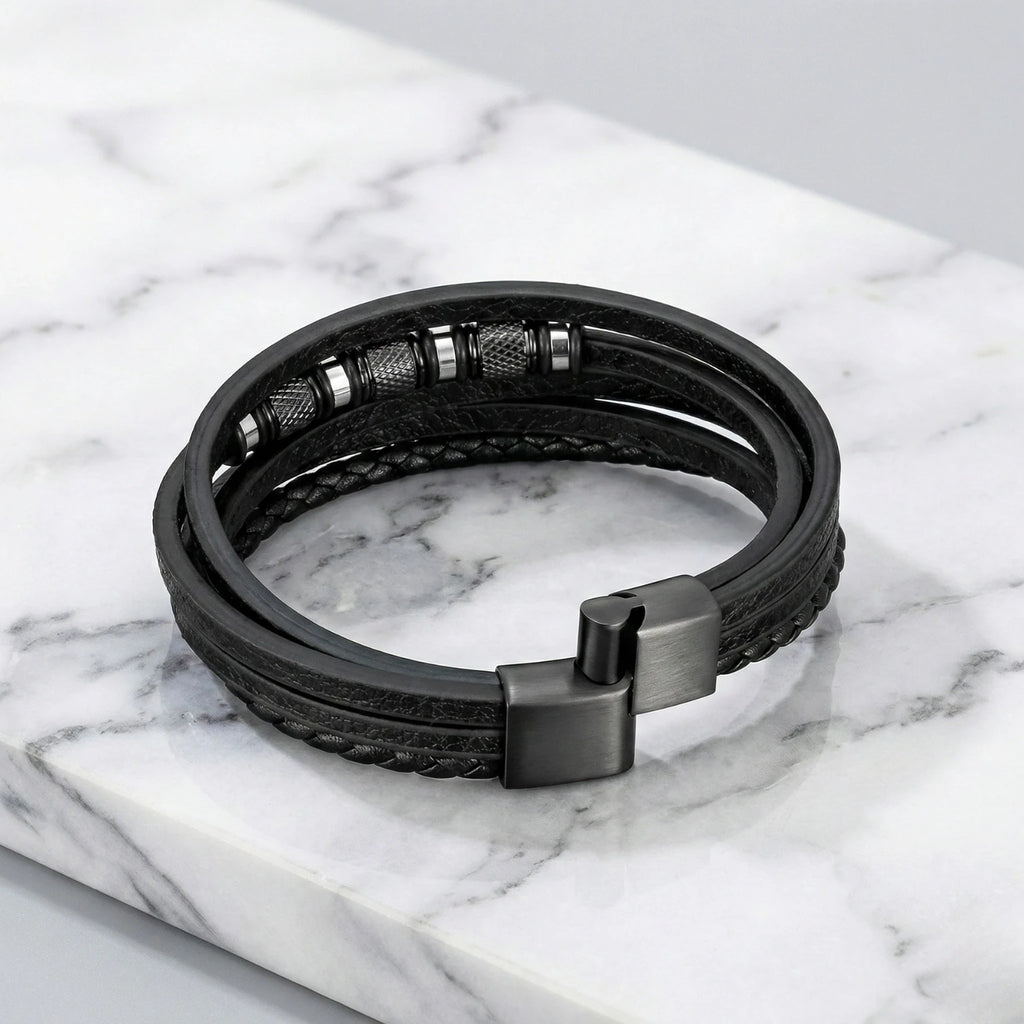 Pulseira de Couro Masculina Life Enzo em couro legítimo, design elegante e acabamento premium para complementar seu estilo.