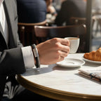 Pulseira de couro masculina Life Lorenzo com acabamento refinado e estilo moderno para o dia a dia.