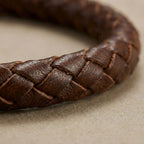 Pulseira masculina de couro Life em couro marrom com aço, acessório em couro legítimo com acabamento de alta qualidade e visual elegante