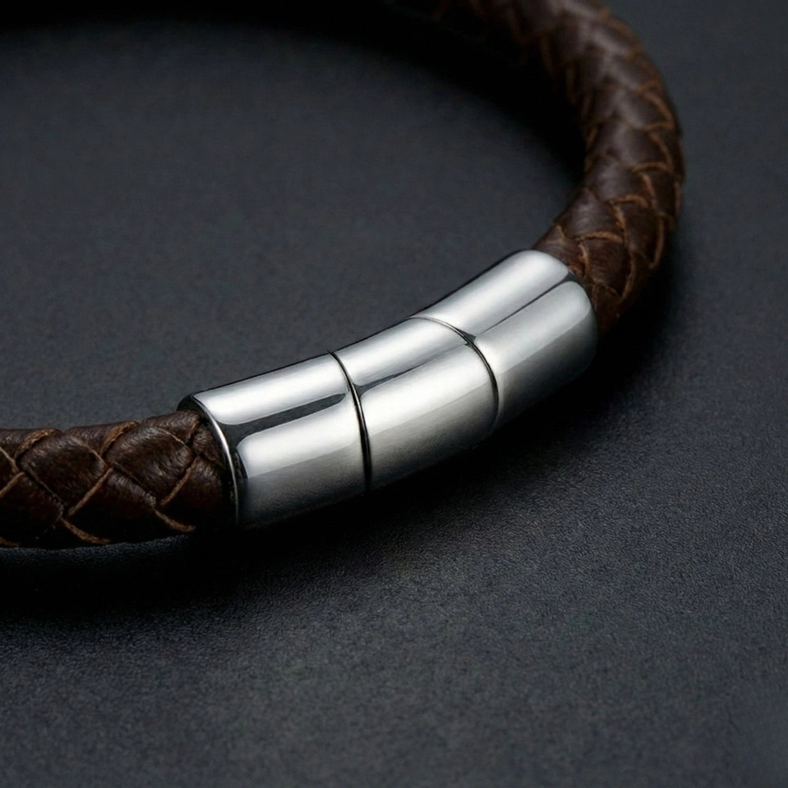 Pulseira masculina de couro Life em couro marrom com aço, acessório em couro legítimo com acabamento de alta qualidade e visual elegante