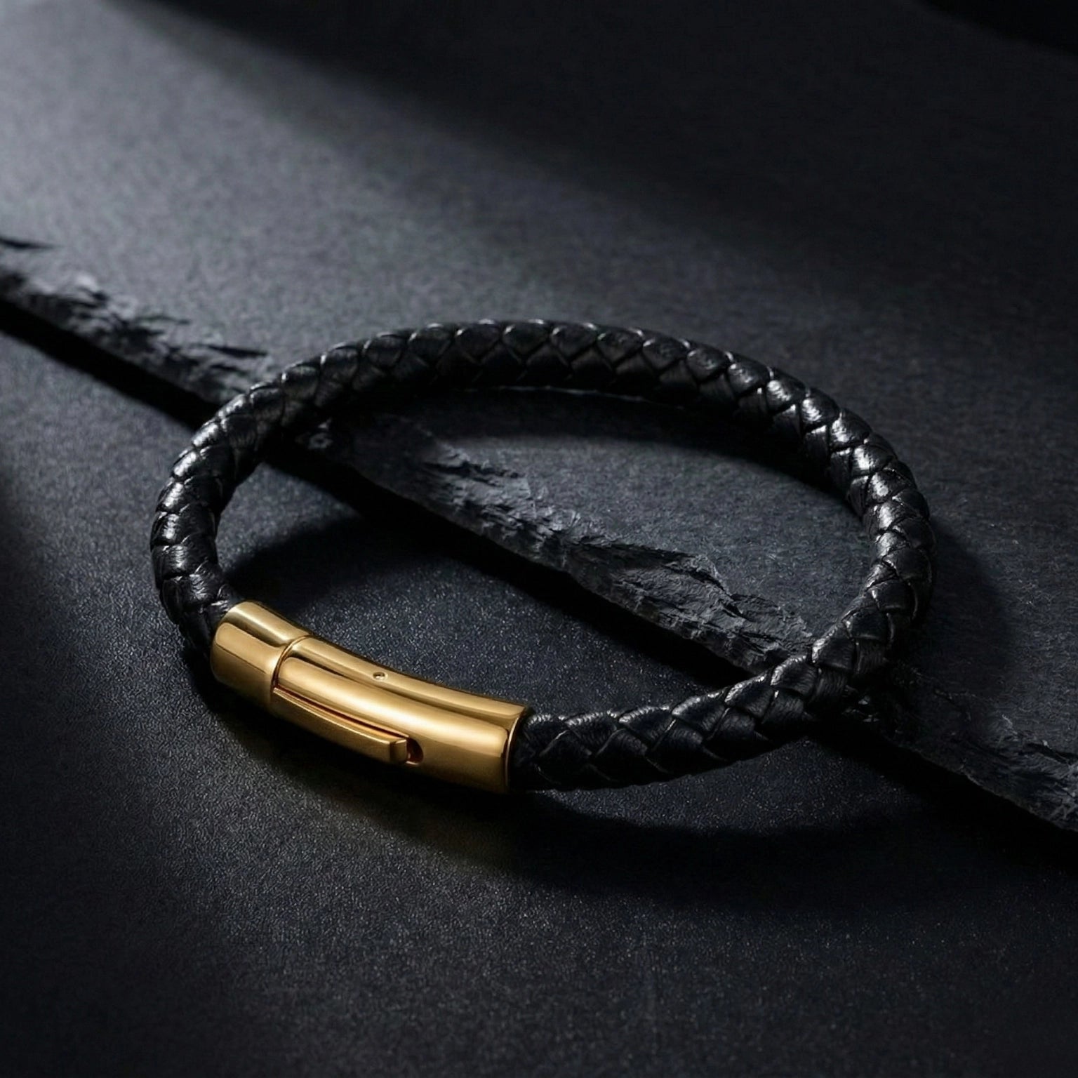 Pulseira masculina de couro Life em couro preto com aço, acessório em couro legítimo com acabamento de alta qualidade e visual elegante