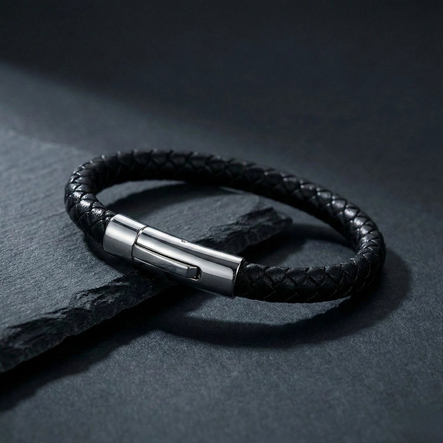Pulseira masculina de couro Life em couro preto com aço, acessório em couro legítimo com acabamento de alta qualidade e visual elegante